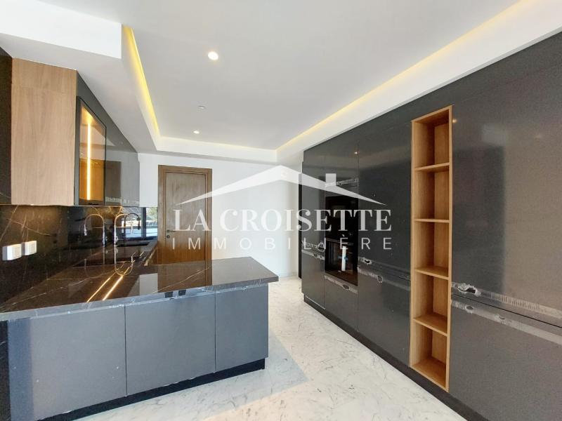 Appartement S+3 avec terrasse vue sur mer à La Marsa